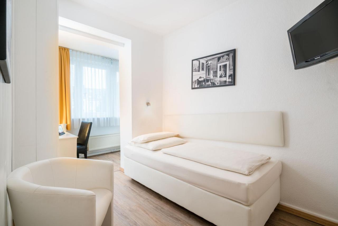Stadt-Gut-Hotel Rheinischer Hof Эссен Экстерьер фото
